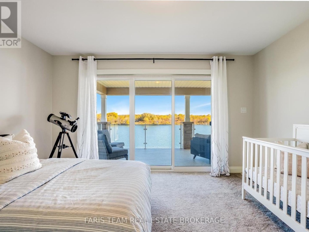 7 DOCK LANE, 