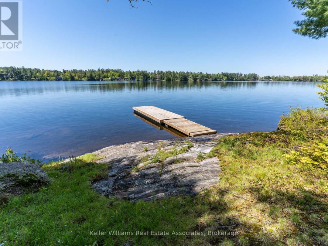 Unit 2 1200 North Shore Drive, Gull Lake