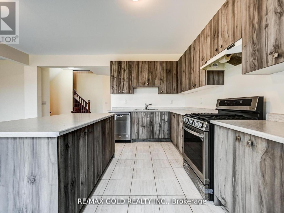 84 Atlantis Drive W, Orillia