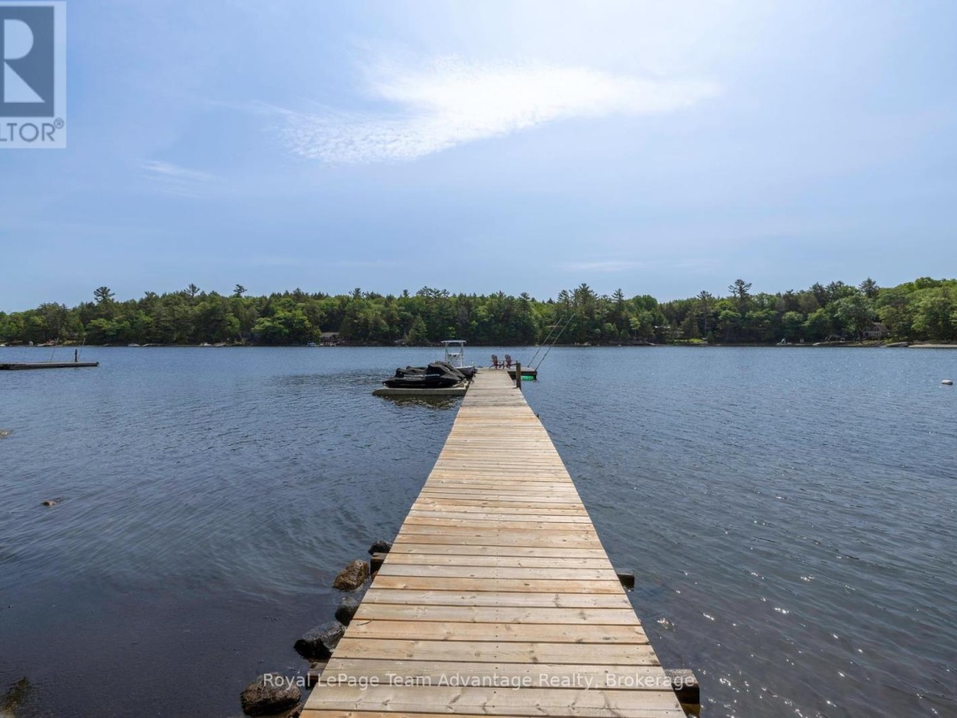 24 B717 ISABELLA ISLAND, 