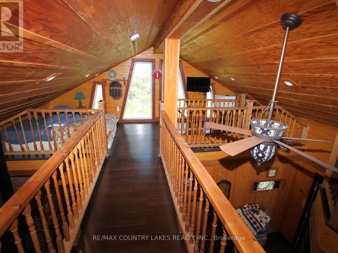 8 Saturn Lane, Mitchell Lake