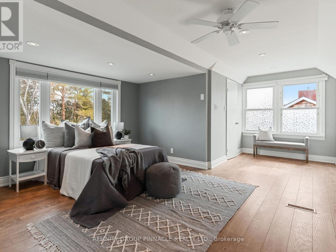 88 Simcoe Street, Lake Simcoe