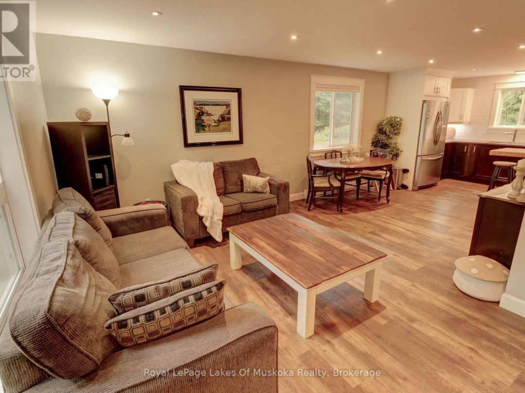 38 FLORENCE STREET W, 