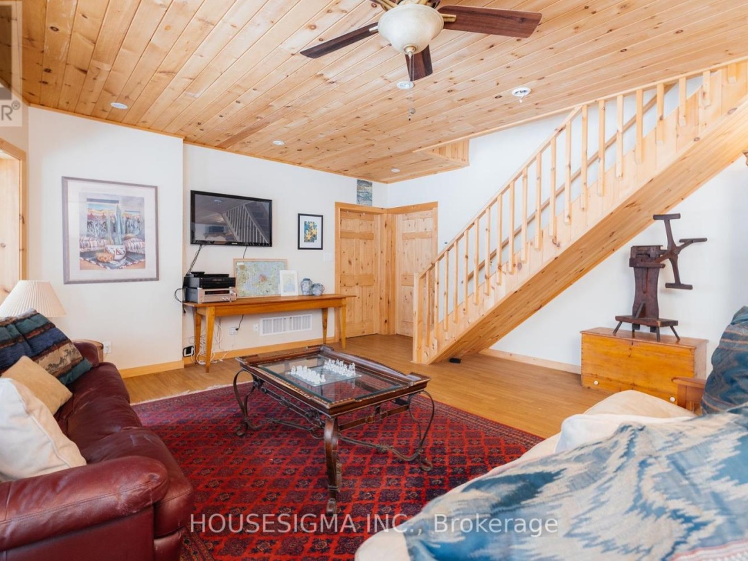 1208 Minnow Drive, Kennisis Lake