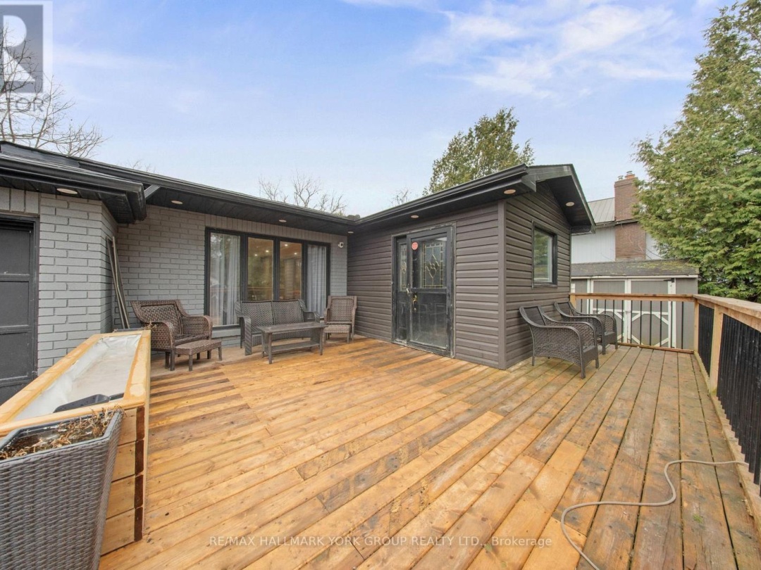 24115 Thorah Park Boulevard, Lake Simcoe