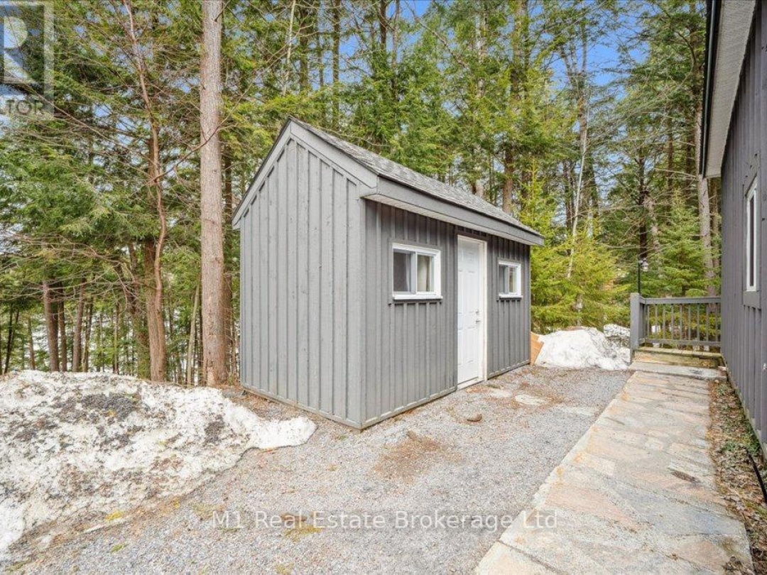 16A Hayhoe Road, Silver Lake