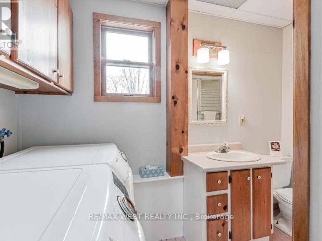 4669 Anderson Avenue, Lake Simcoe