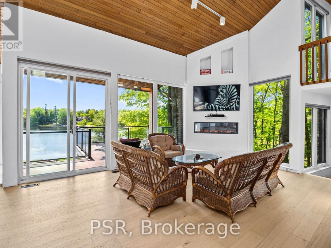 1030 S Sunset Bay Road, Lake Muskoka