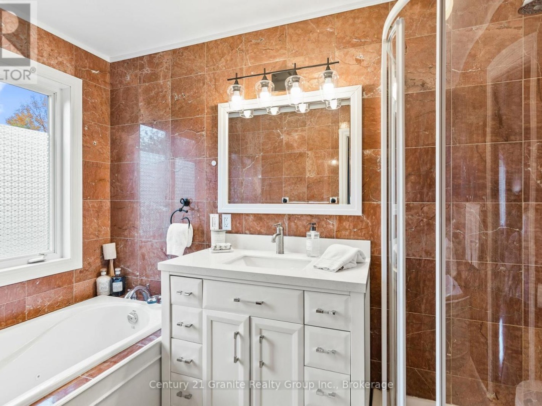 1754 HORSESHOE LAKE ROAD, 