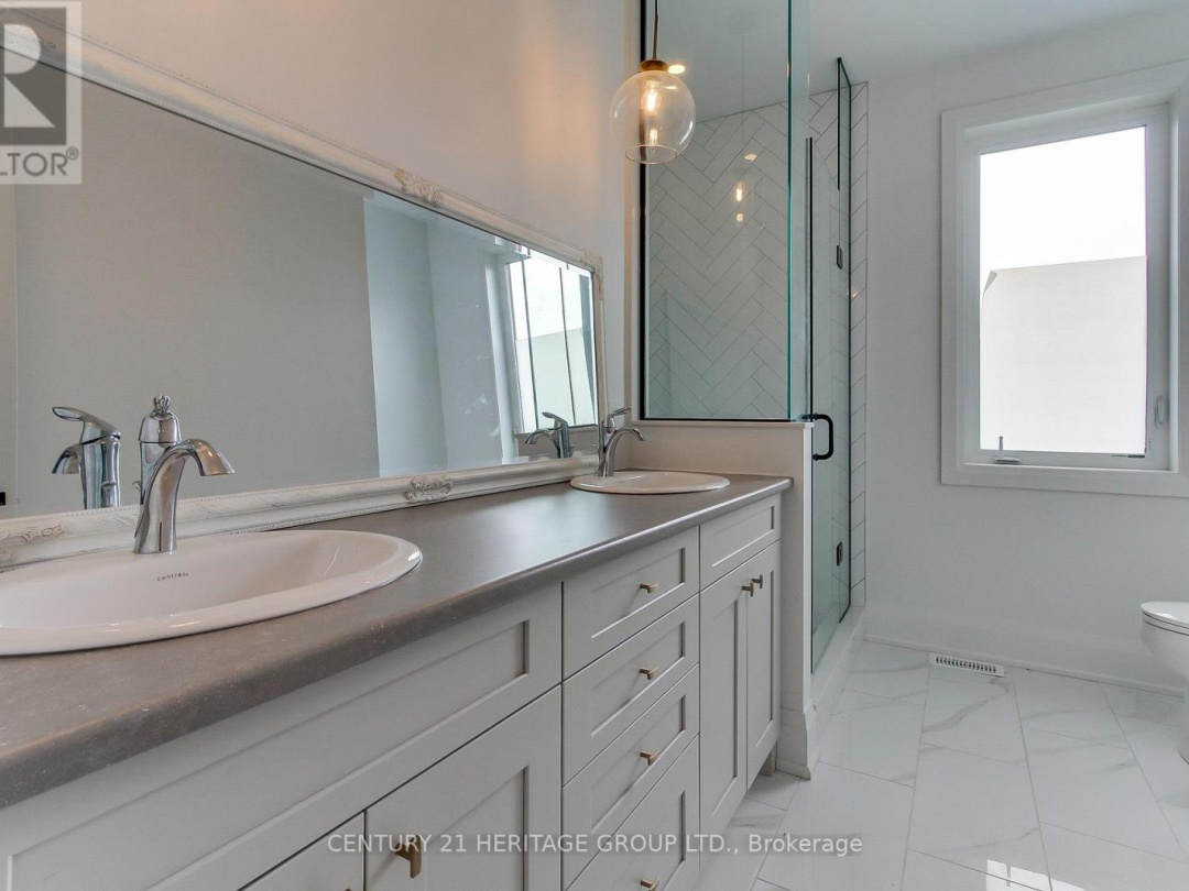 11 Oldenburg Court, Oro-Medonte