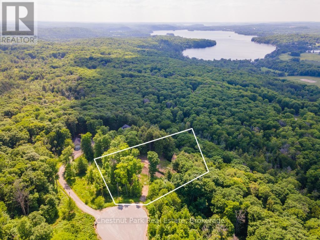 19 OLD HEMLOCK TRAIL, 