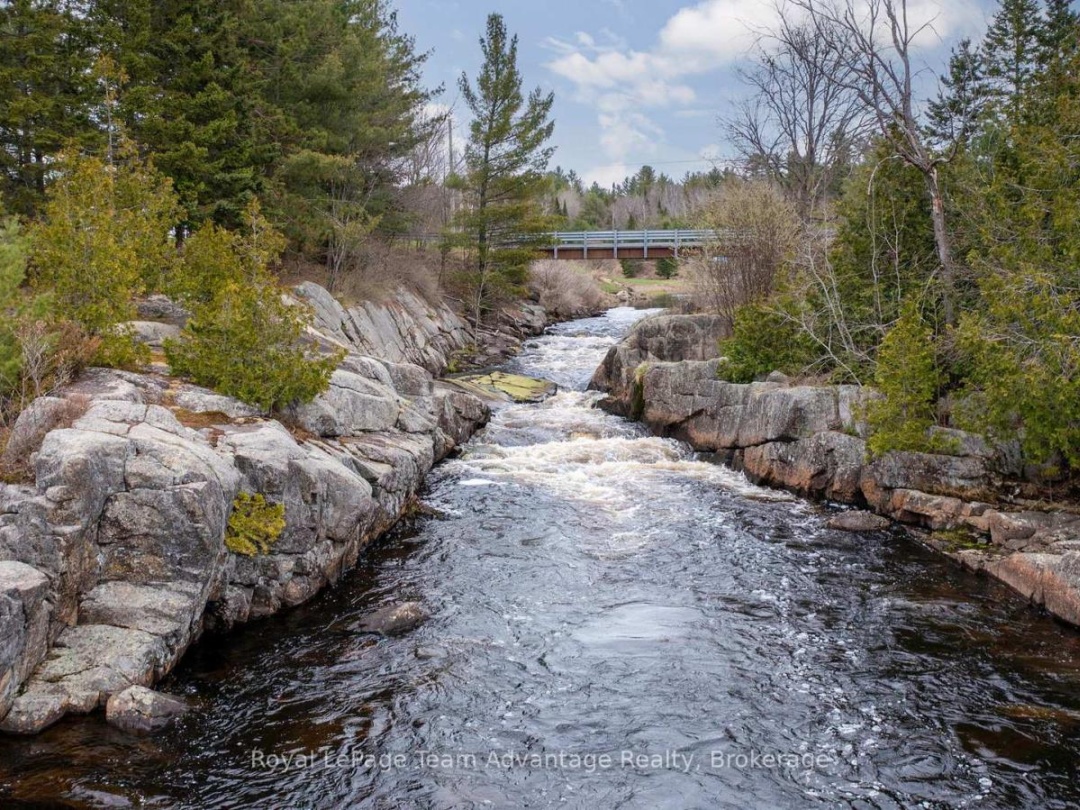 142 Broadbent Road, Manitouwabing Lake