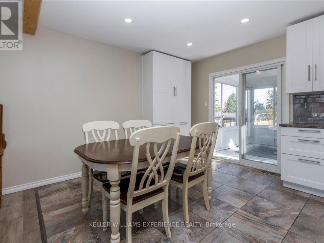 35 CHAMPLAIN CRESCENT, 