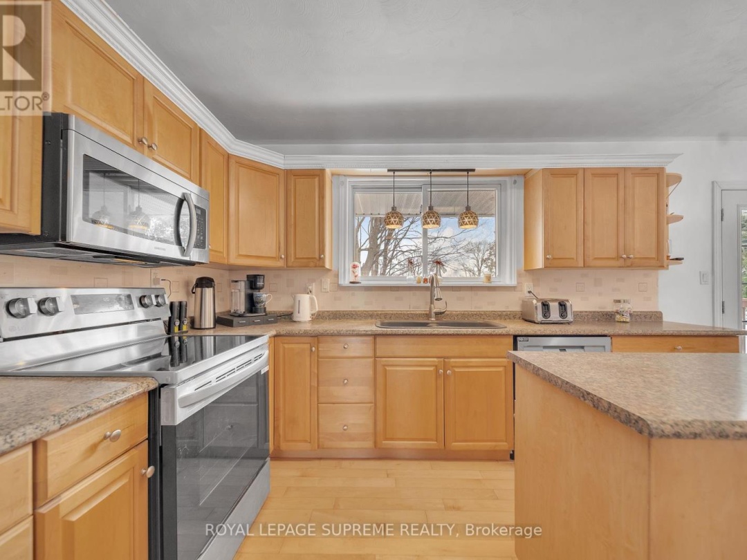 8740 12 Highway, Oro-Medonte