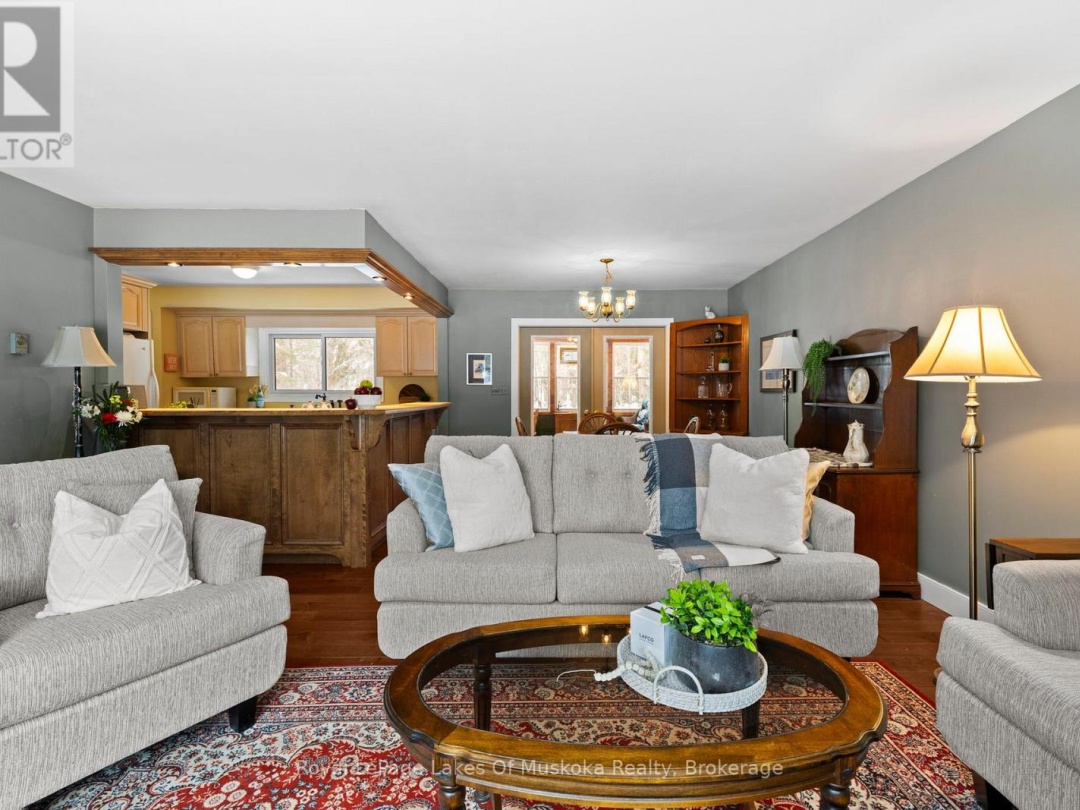 5 BROBST FOREST CRESCENT, 