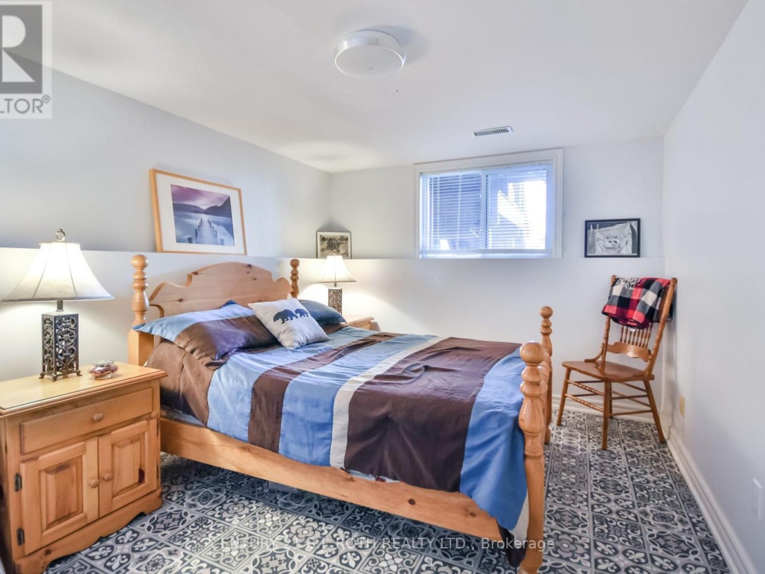 3371 LAKE ST. GEORGE BOULEVARD, 