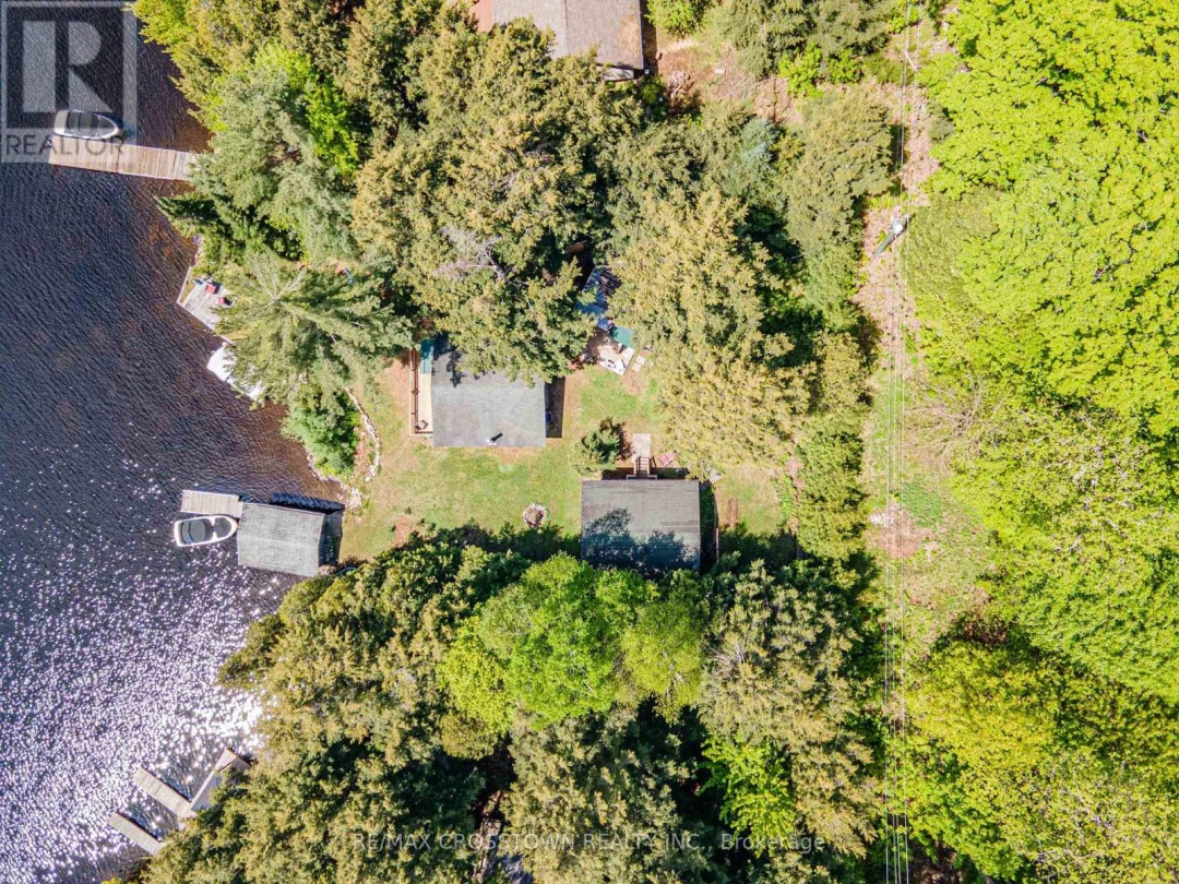 228 Macbeth Island, Wood Lake
