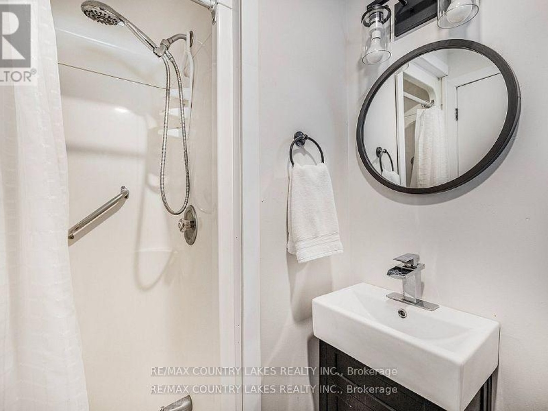 10 Ridge Avenue, Ramara