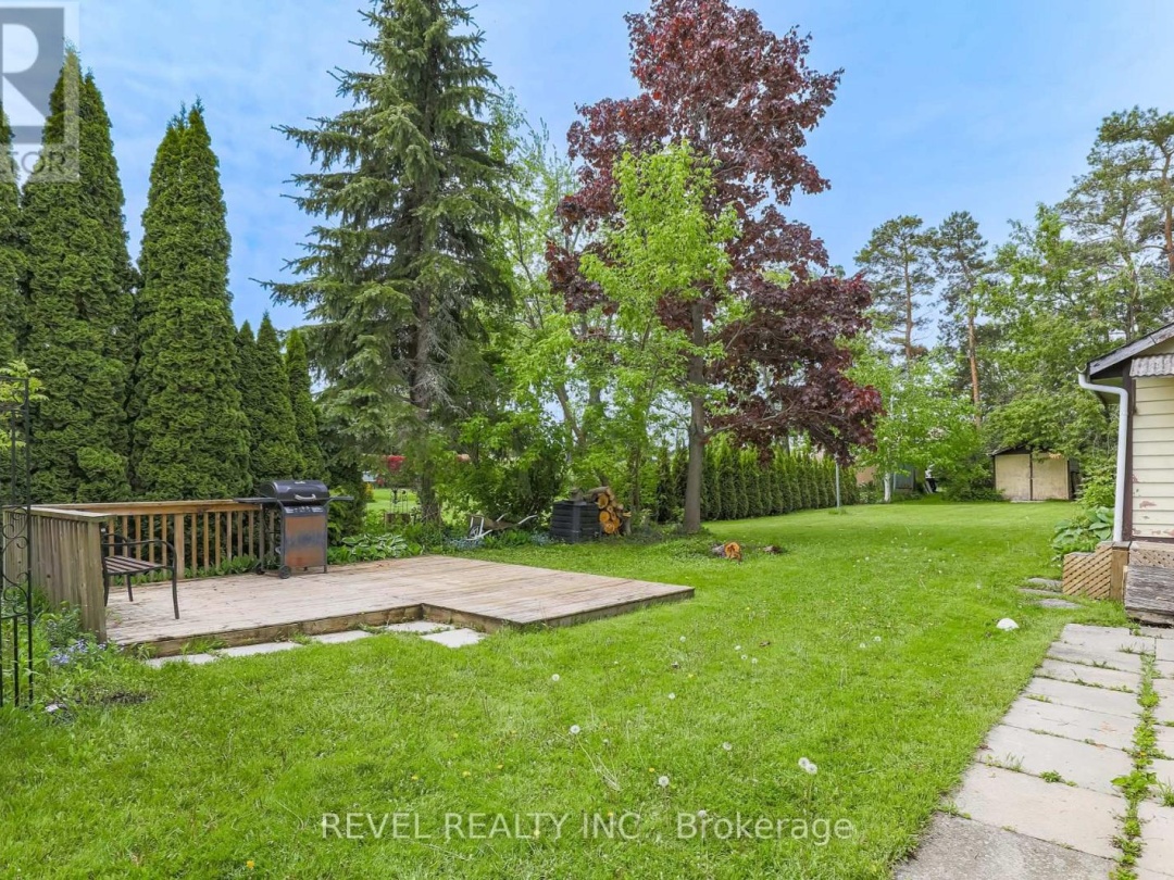 483 Long Beach Road, Sturgeon Lake