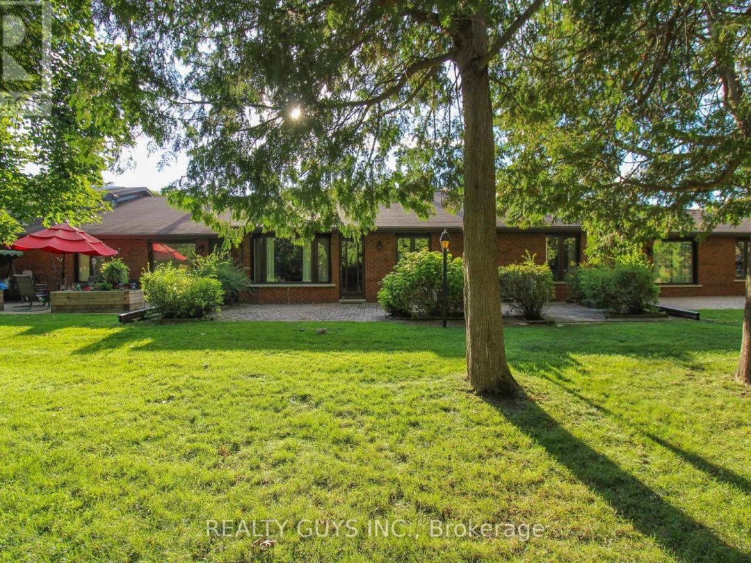 #204 - 200 EAST STREET S, 