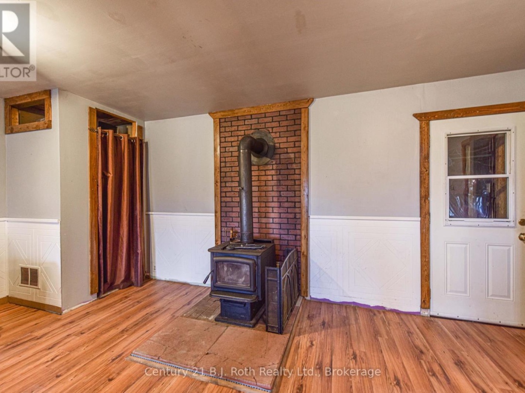 5135 SIDEROAD 25, 