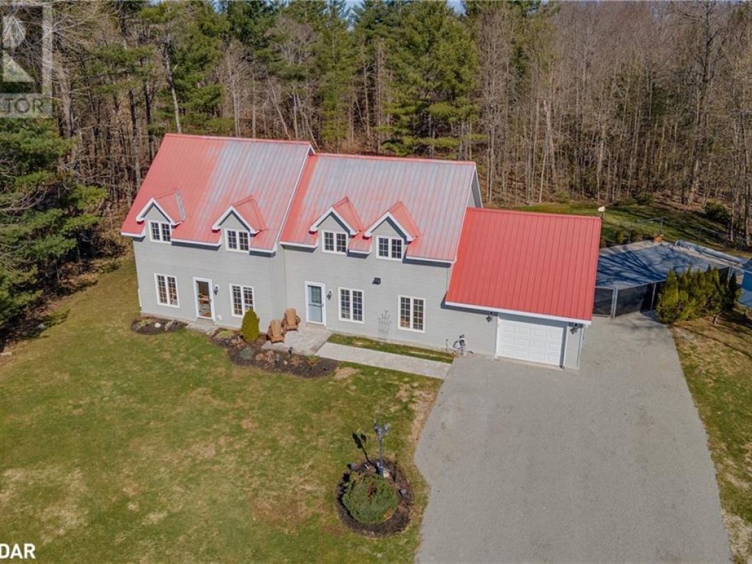 1572 Laughlin Falls Road, Coldwater