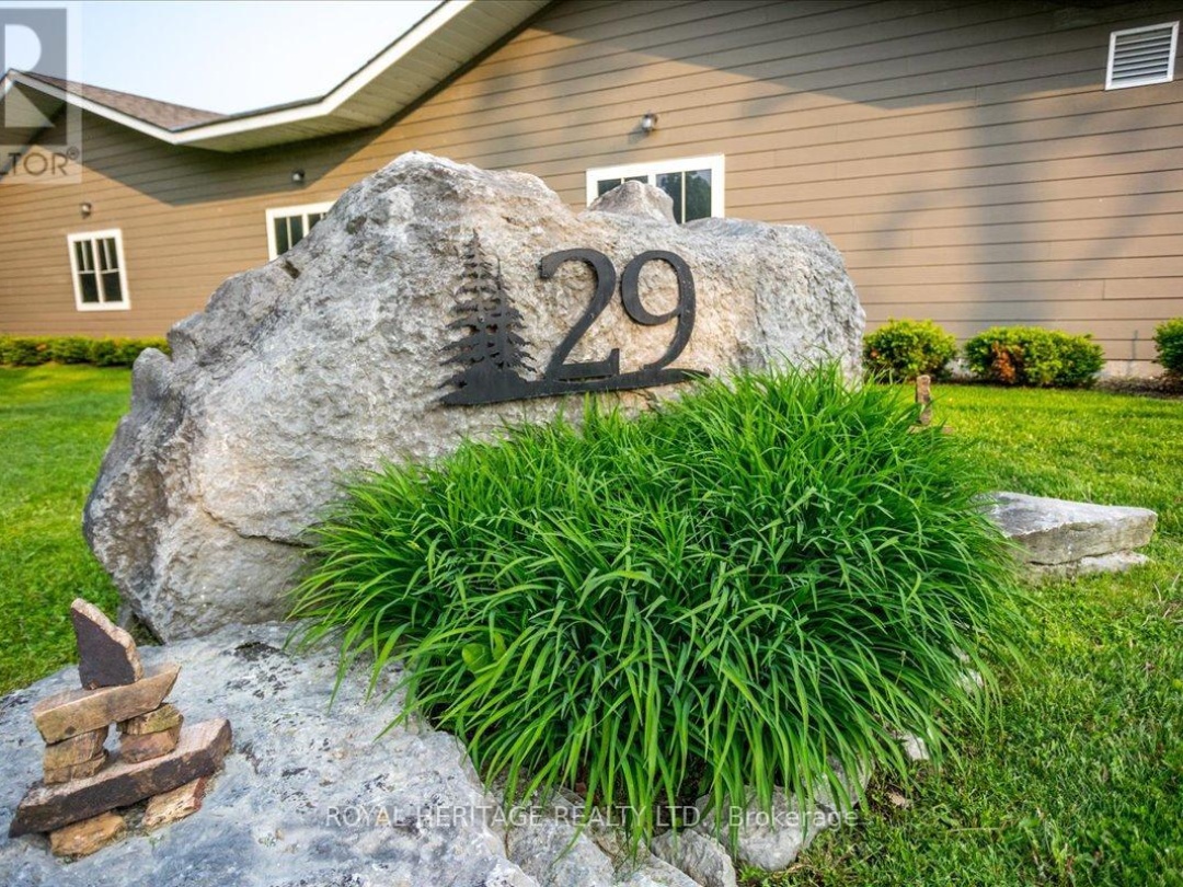 111 - 29 LAKEWOOD CRESCENT, Pigeon Lake
