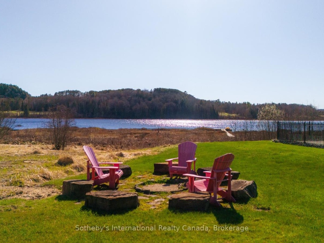 427 West Browns Road E, Weeduck Lake