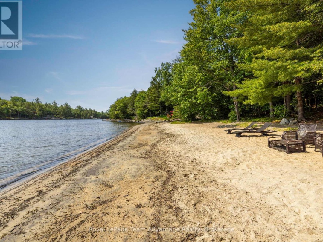 24 B717 ISABELLA ISLAND, 