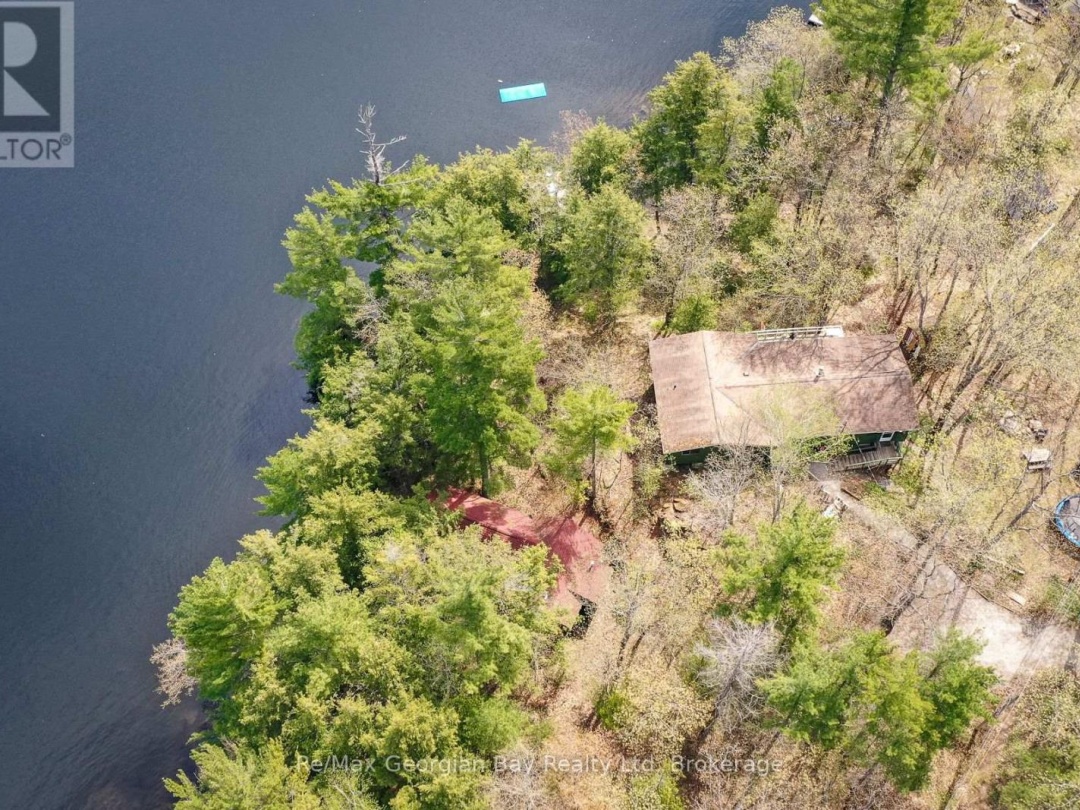 214 Trans Canada Bay Road, Six Mile Lake
