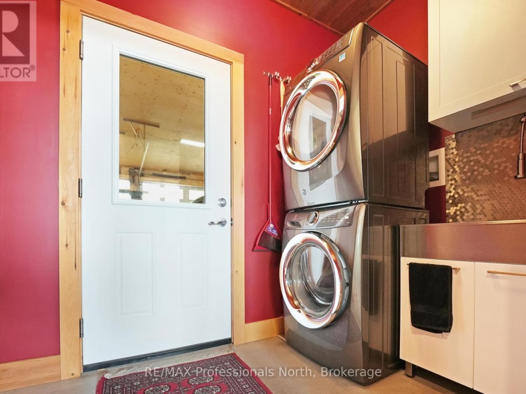 1049 TWIN ROCKS LANE, 