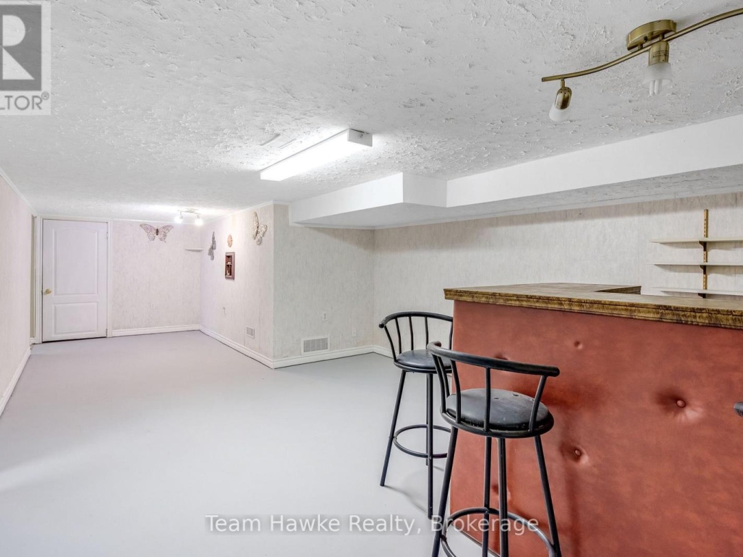 264 KINGFISHER AVENUE, 