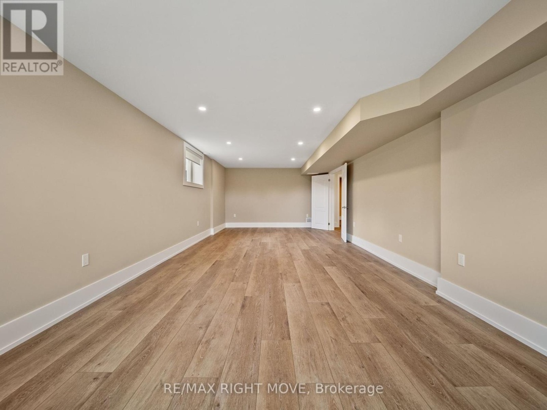 1348 HAWK RIDGE CRESCENT, 