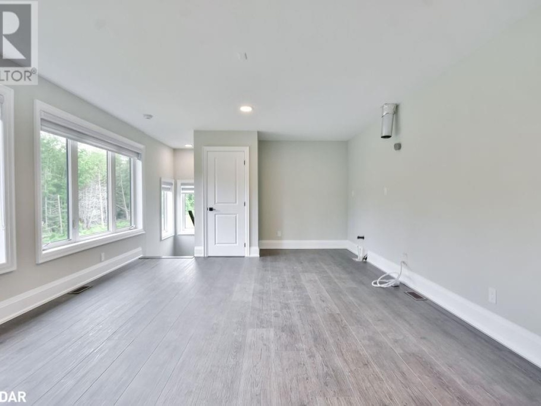 4 CLYDESDALE Court, 