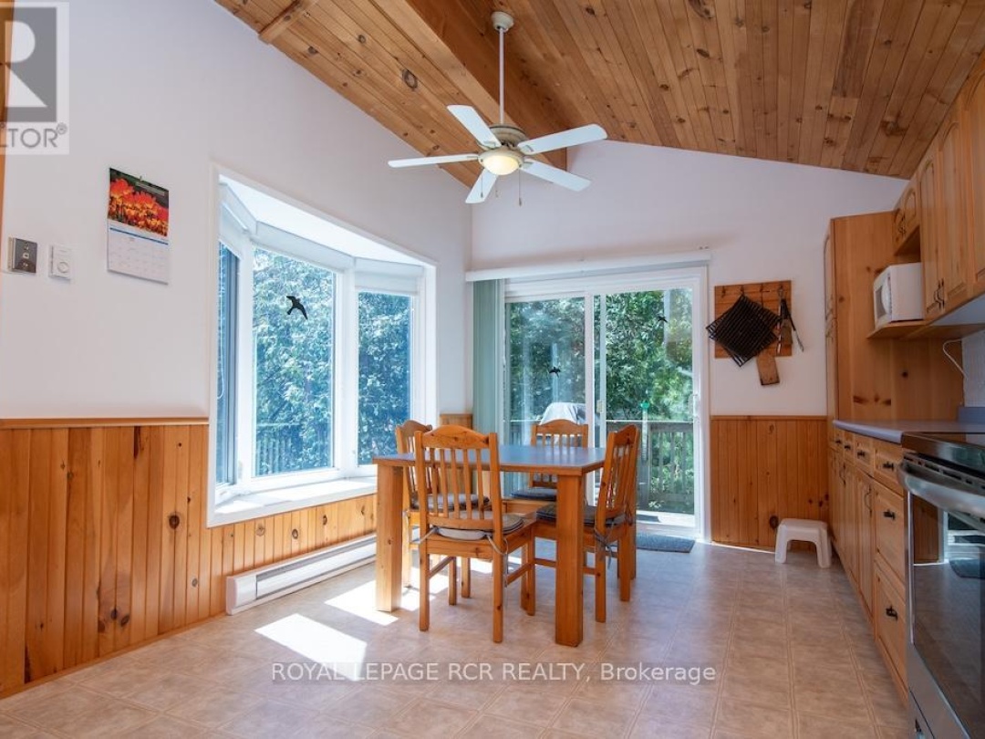 24 Juniper Crescent, Four Mile Lake
