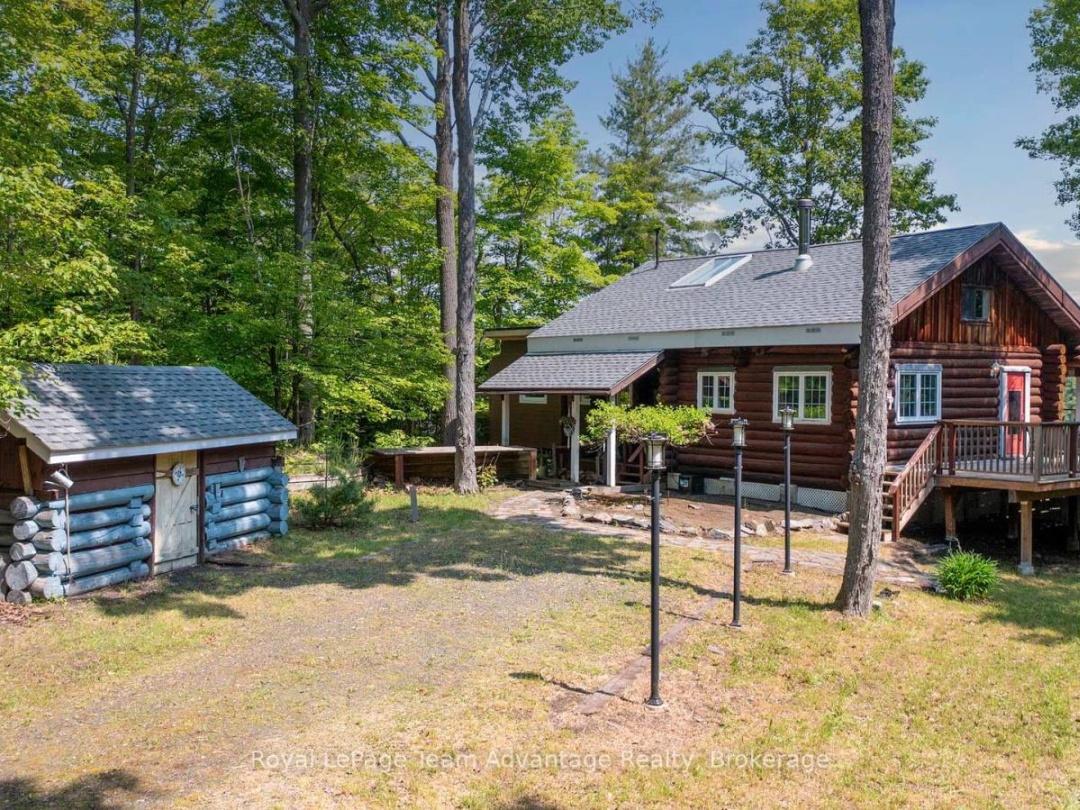 25 LIMBERT LANE N, 