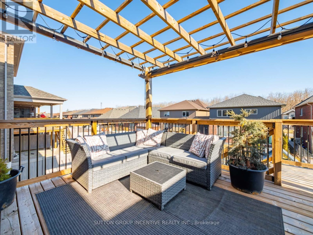 3007 Annalysse Drive, Orillia