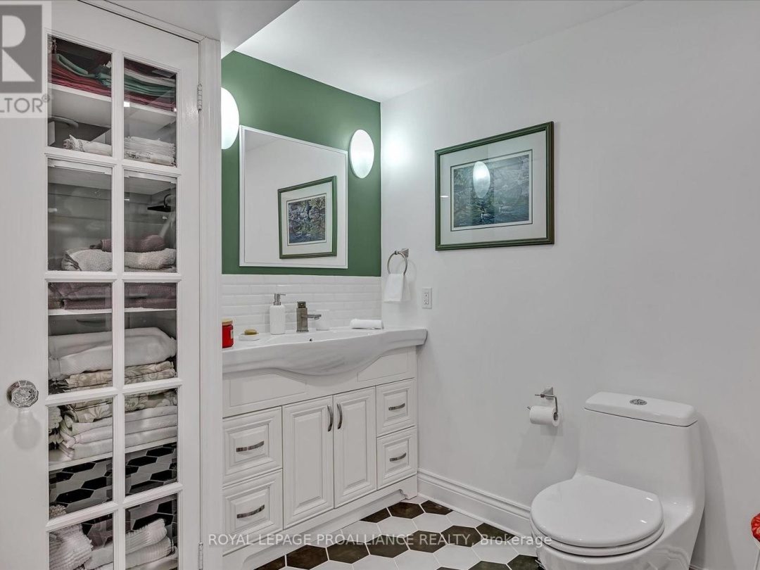 2 Patricia Place, Pigeon Lake