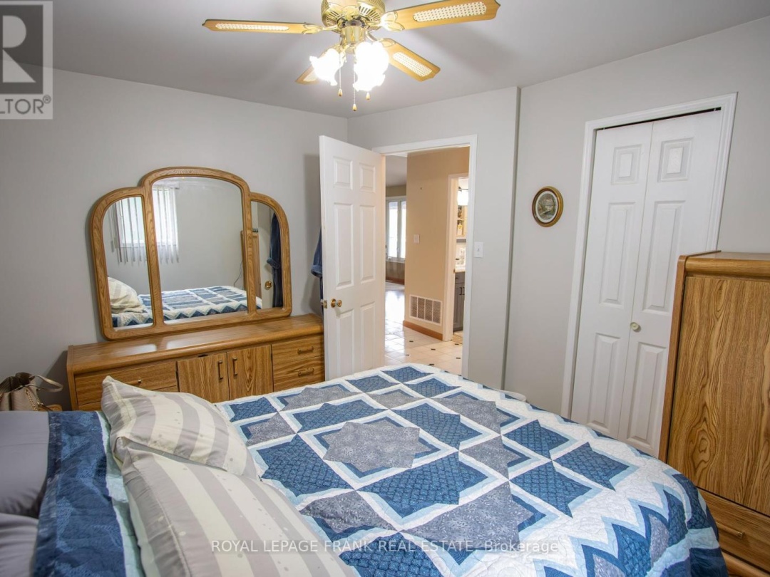 1070 Towering Oaks Trail, Gull Lake
