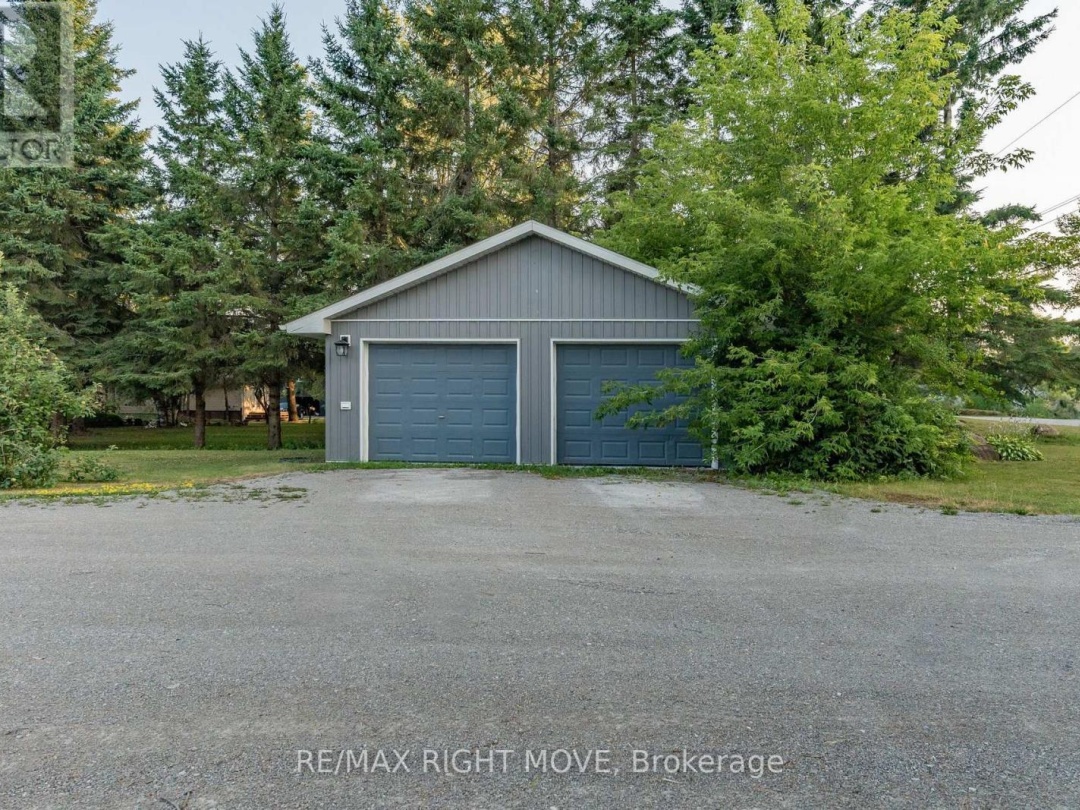 35 CEDAR BAY ROAD, Canal Lake