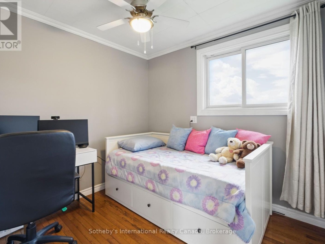 1041 Conservation Road, Doe Lake