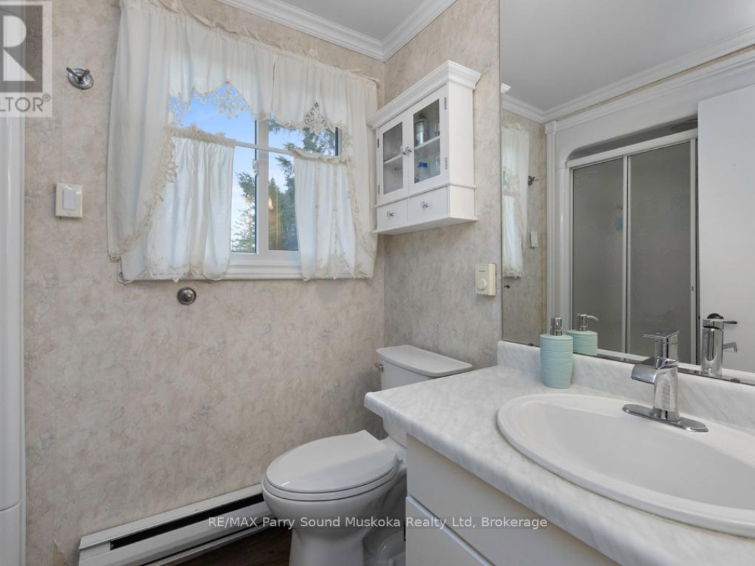 28 Lakeside Drive, Manitouwabing Lake