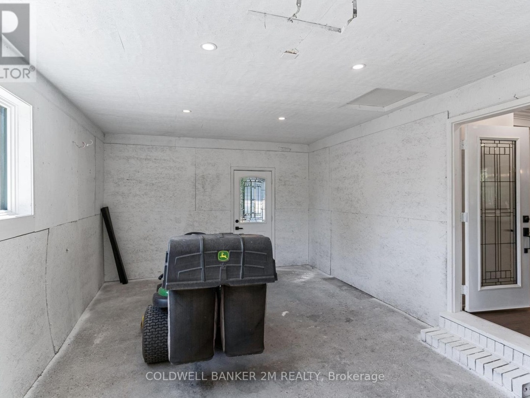 2812 COUNTY ROAD, 