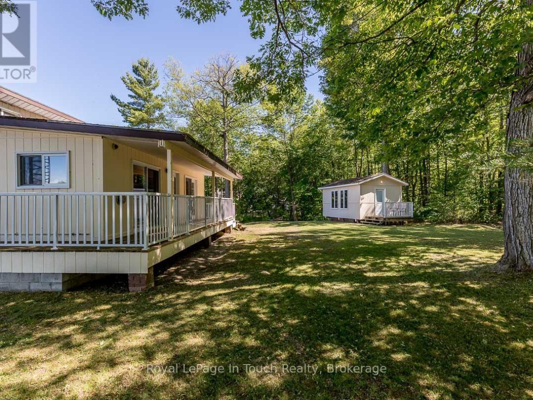 36 Yellowhead Island, Gloucester Pool
