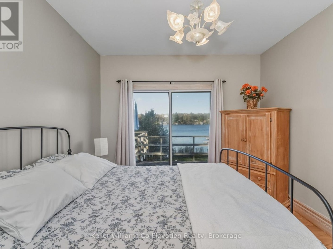 804 KINGS FARM ROAD, 