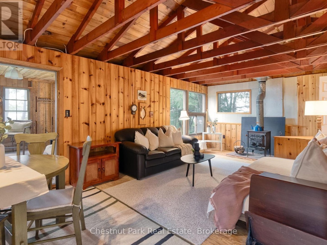 464 Springfield Road, Fairy Lake