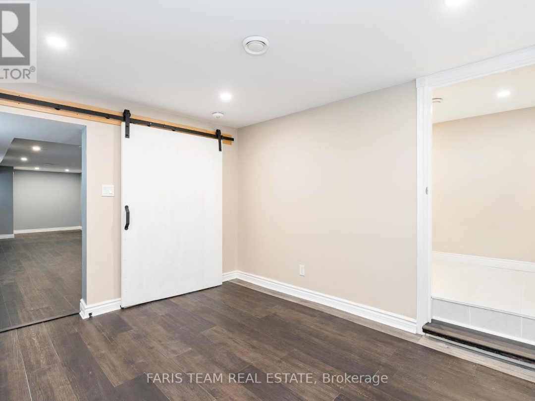 15 LANKIN AVENUE, 