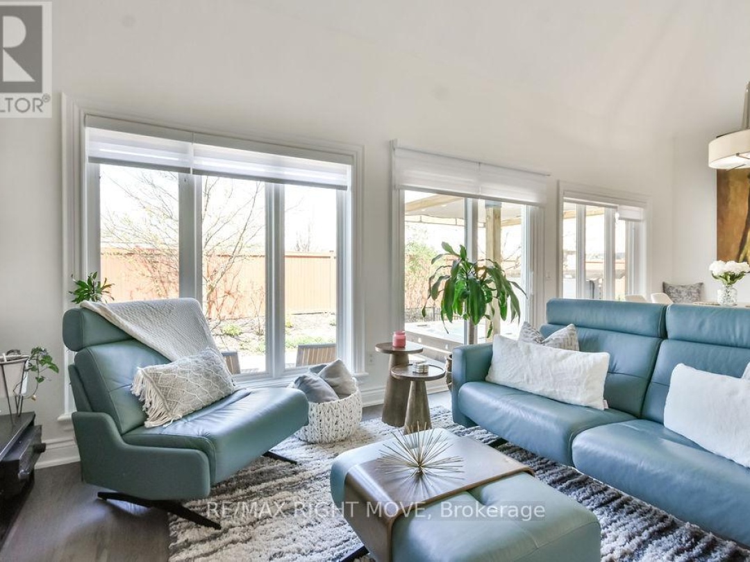 28 10 Invermara Court, Lake Simcoe