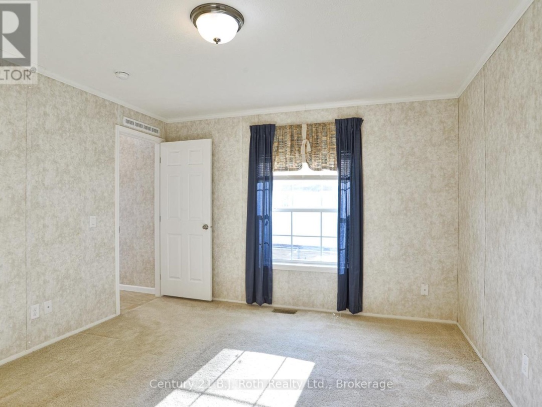 200 - 580 WEST STREET S, 