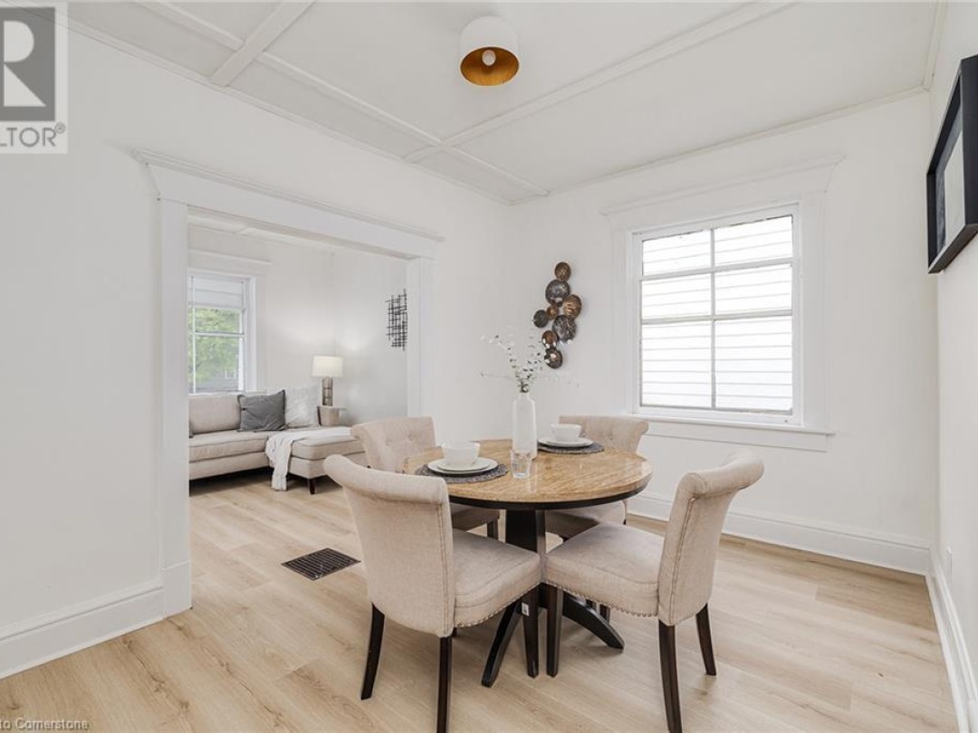 11 FARRER Street, 